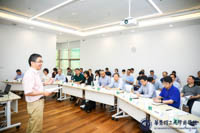 華理商學院召開專業學位中心專業方向模塊課程建設專家論證會