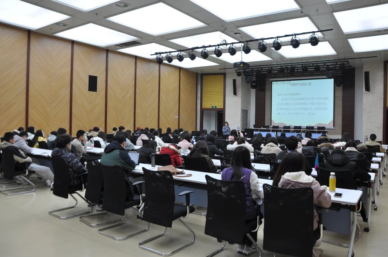 河海大學MBA：堅持文化自信，擁抱未來發展——“民族復興的時代命題”講座順利舉行！