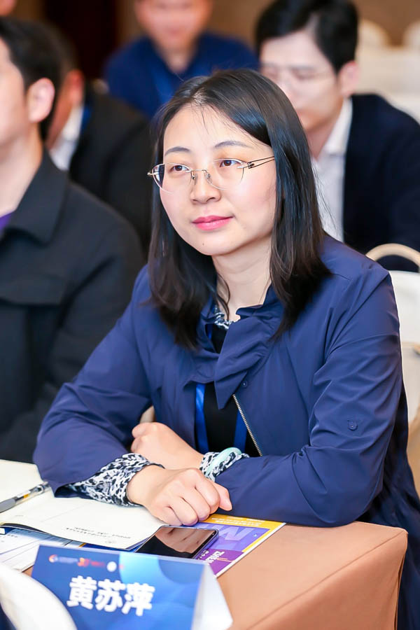 首都經(jīng)濟貿(mào)易大學(xué)副校長王永貴一行出席  2021年度全國財經(jīng)類院校商學(xué)院院長工作交流會議