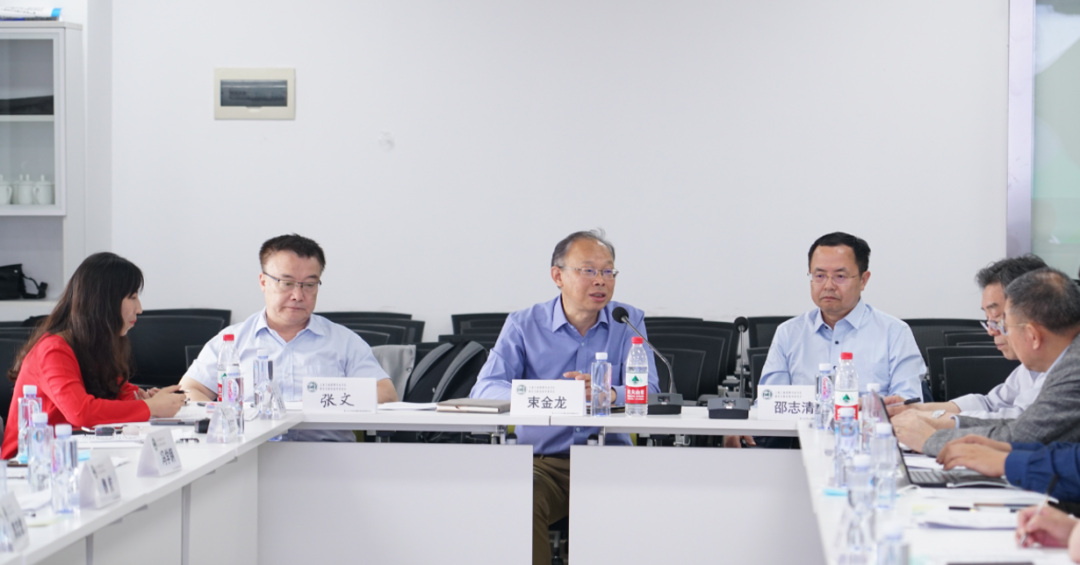 第二屆上海MBA教指委第二次工作會(huì)議暨年度優(yōu)秀表彰會(huì)議順利召開