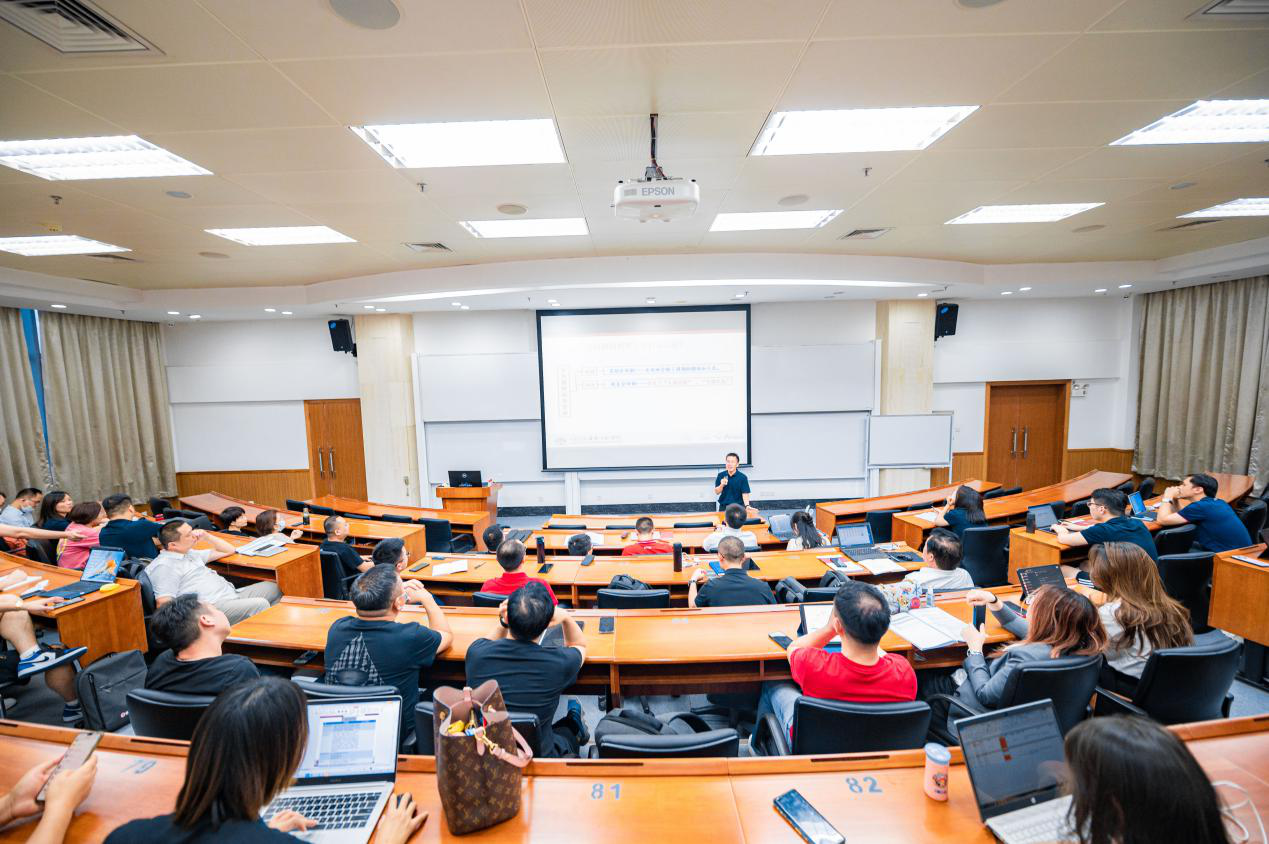 中山大學嶺南學院EMBA經濟管理系列講座： 羅黨論：國家治理與公司治理——歷史變遷與經驗借鑒