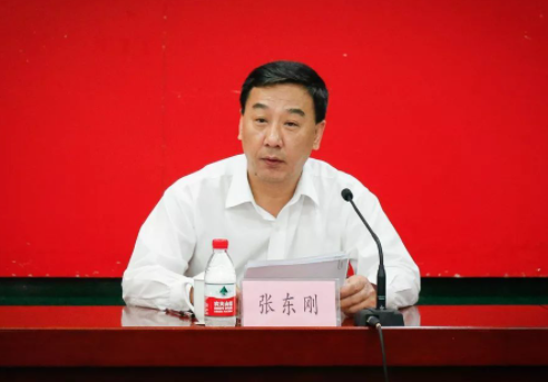 中共中央決定：張東剛?cè)沃袊嗣翊髮W黨委書記