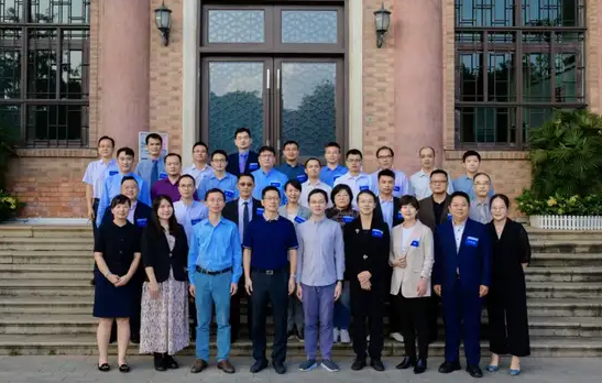星光閃耀！華南理工大學工商管理學院2021年MBA/MPAcc/MEM“啟明星”校外導師敦聘儀式暨主題講座順利舉行