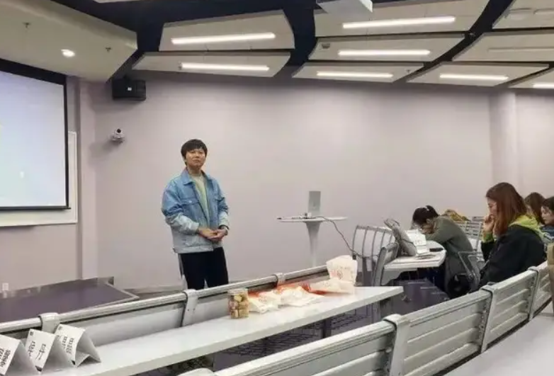 北方工業(yè)大學(xué)21級(jí)MBA班級(jí)活動(dòng)丨分享會(huì)
