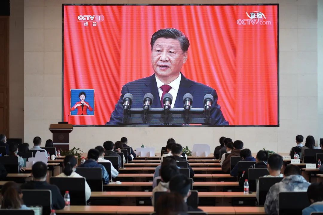 浙江大學(xué)國際校區(qū)組織師生集中收看黨的二十大開幕會(huì)盛況