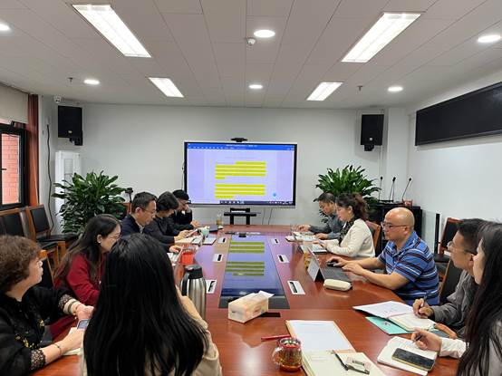 西南民族大學(xué)商學(xué)院召開(kāi)二級(jí)中心組理論學(xué)習(xí)(擴(kuò)大)會(huì)專題學(xué)習(xí)黨的二十大精神