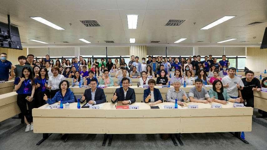 天大新商科·新領袖系列大講堂 | 王世剛：企業(yè)高管的領導力認知與實踐