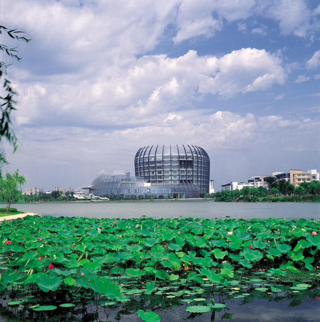 2025東華大學(xué)與加拿大卡爾頓大學(xué)合作舉辦工商管理碩士（MBA）學(xué)位教育項(xiàng)目招生簡(jiǎn)章